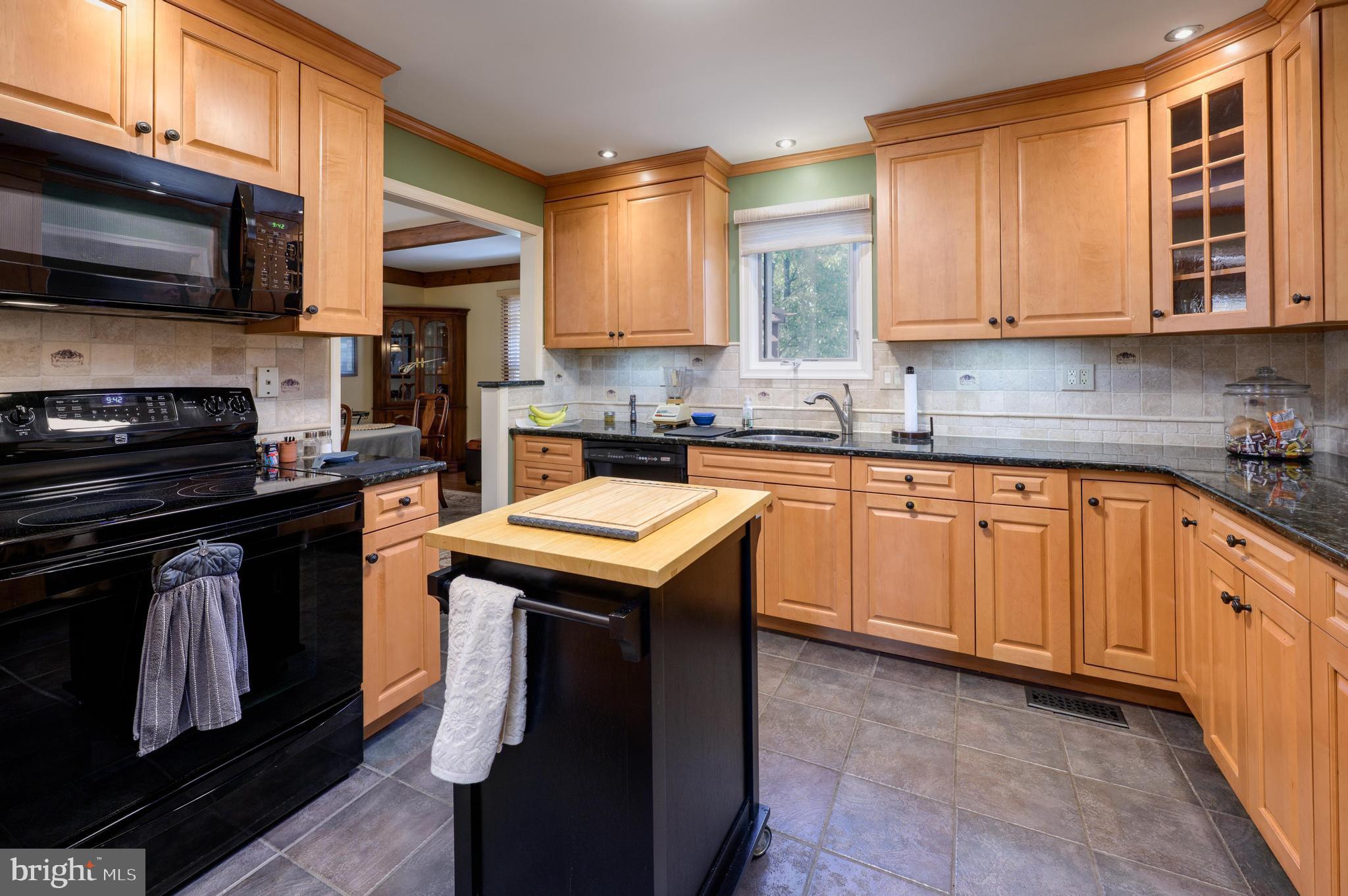 129 HICKORY LANE