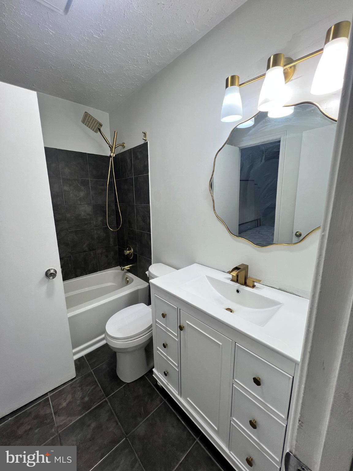 ST CHARLES SUB - LANCASTER - Residential Lease