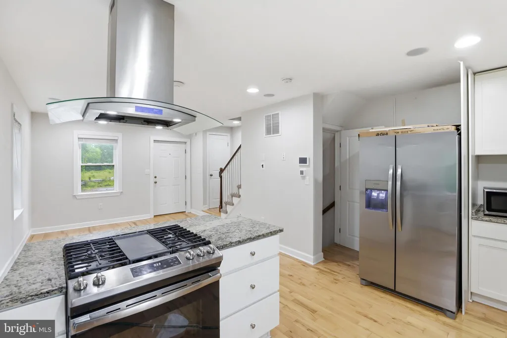 Additional image 11 of 3101 E Street SE, Washington, DC 20019