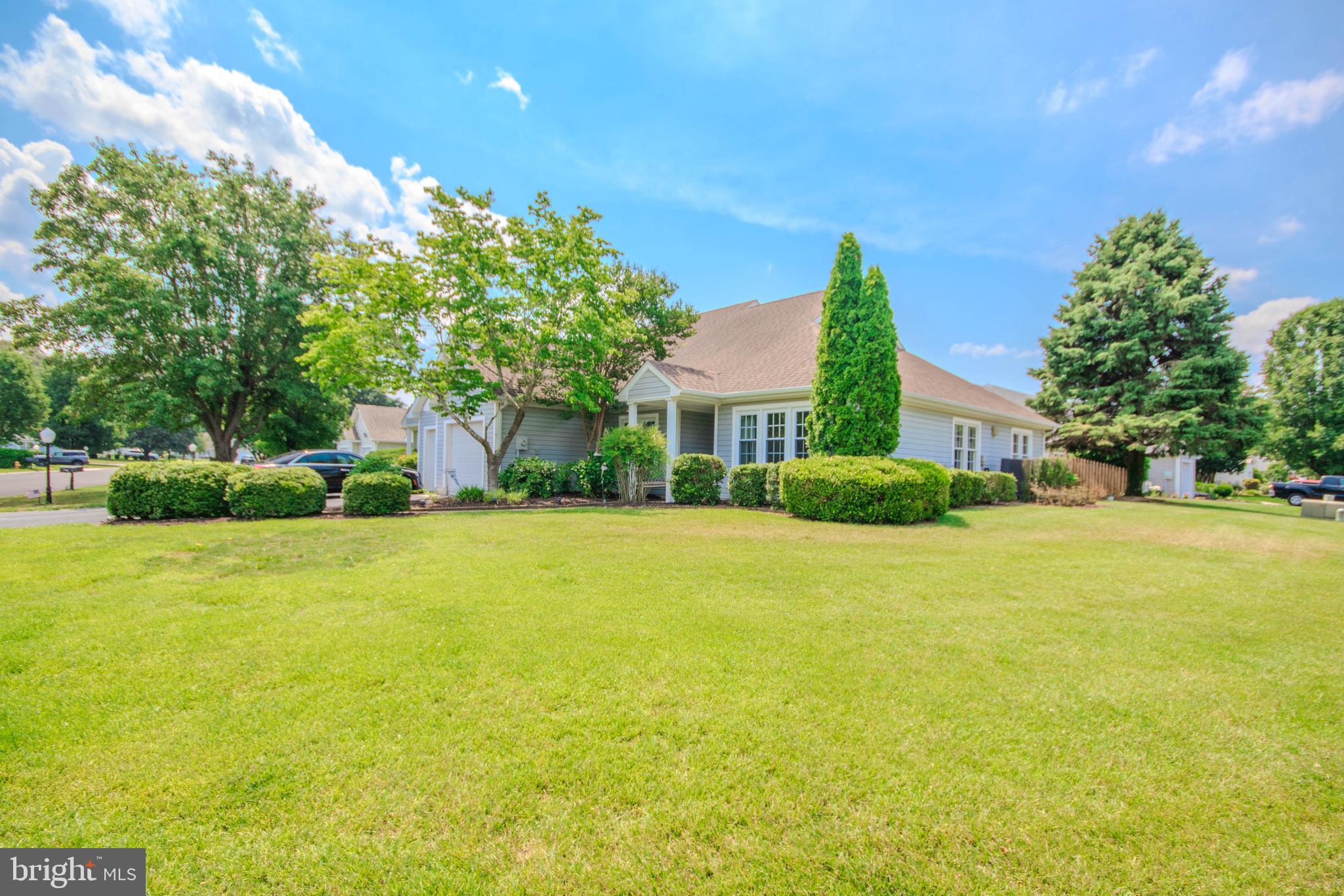 907 W SCHUMAKER MANOR DRIVE