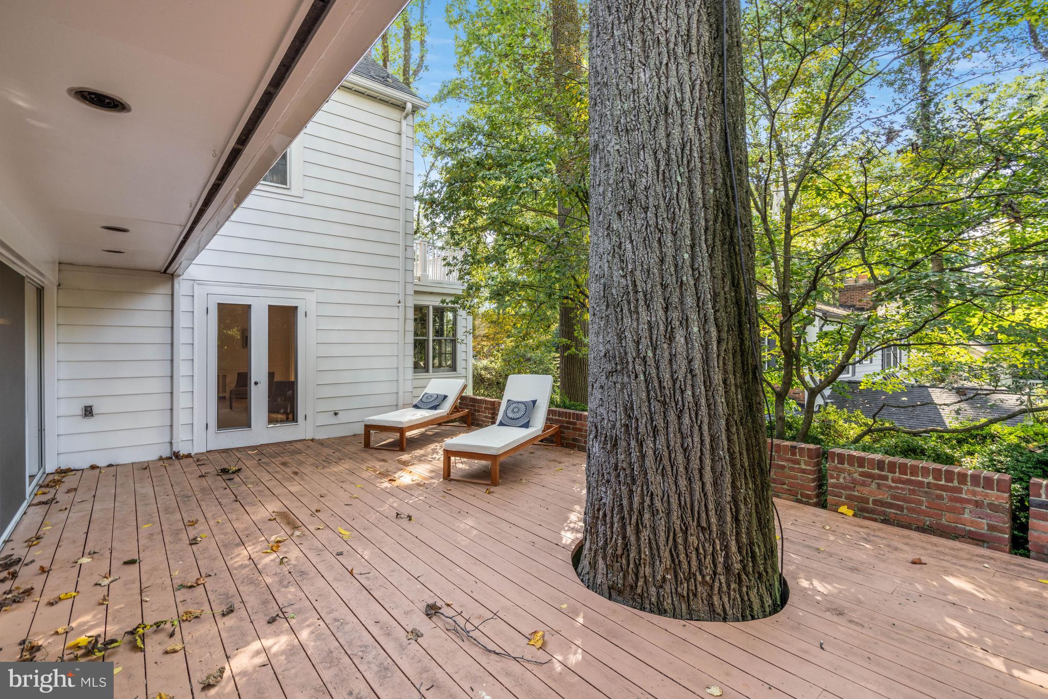 WESTMORELAND HILLS - Residential