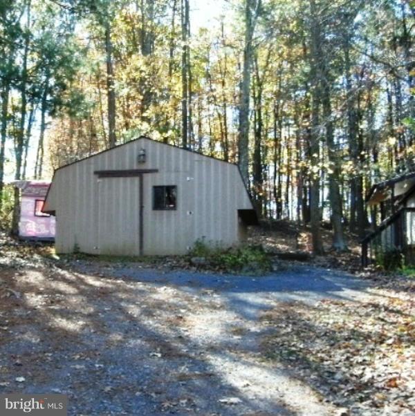 SPRUCE PINE HOLLOW - Residential