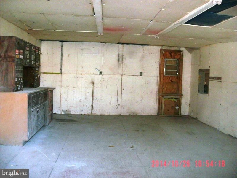 SPRUCE PINE HOLLOW - Residential