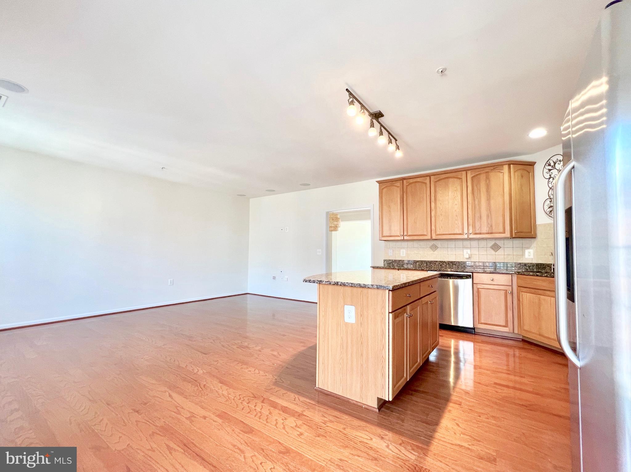 MARKET CENTER CONDOMINIUM - Residential