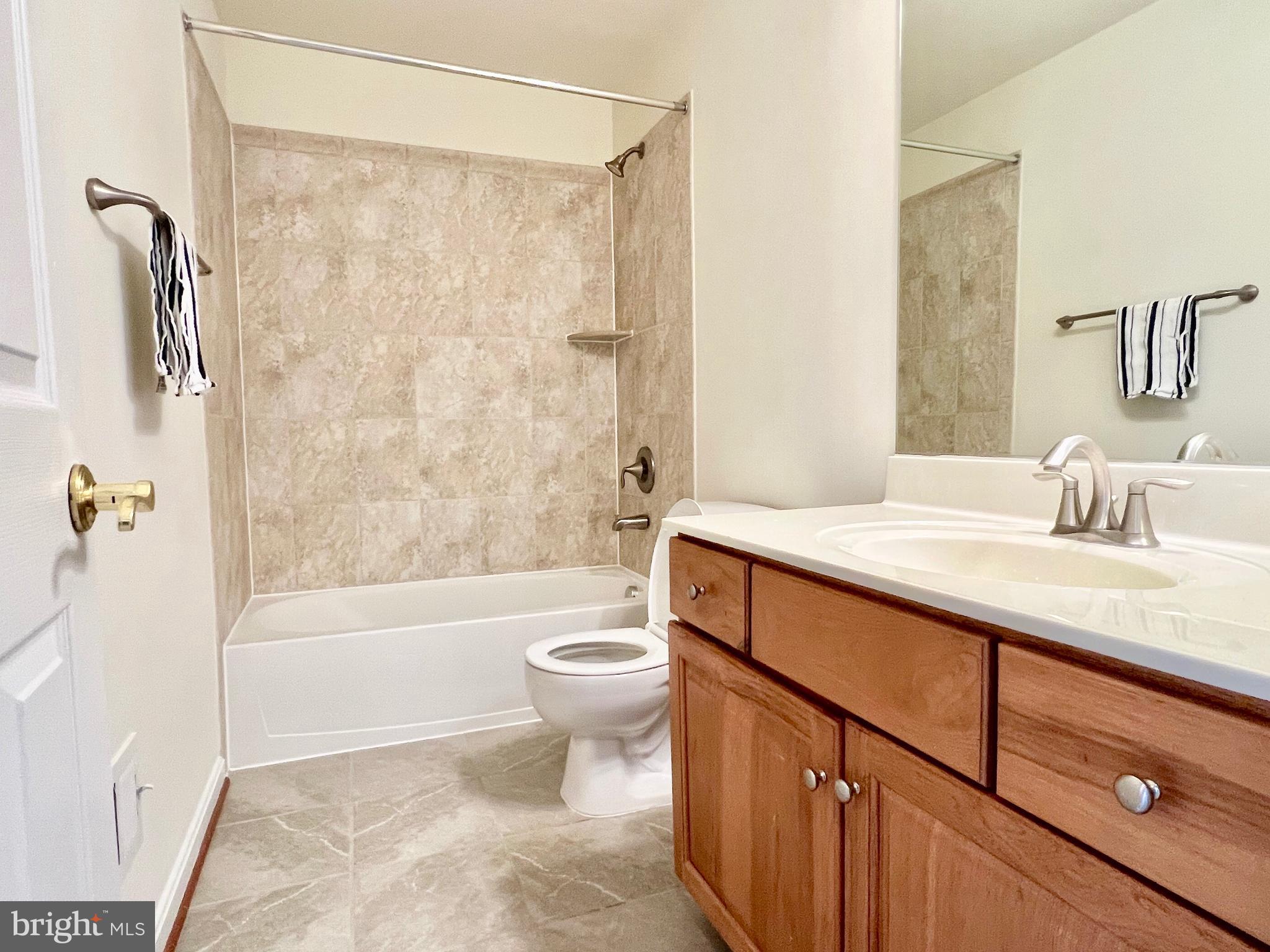 MARKET CENTER CONDOMINIUM - Residential