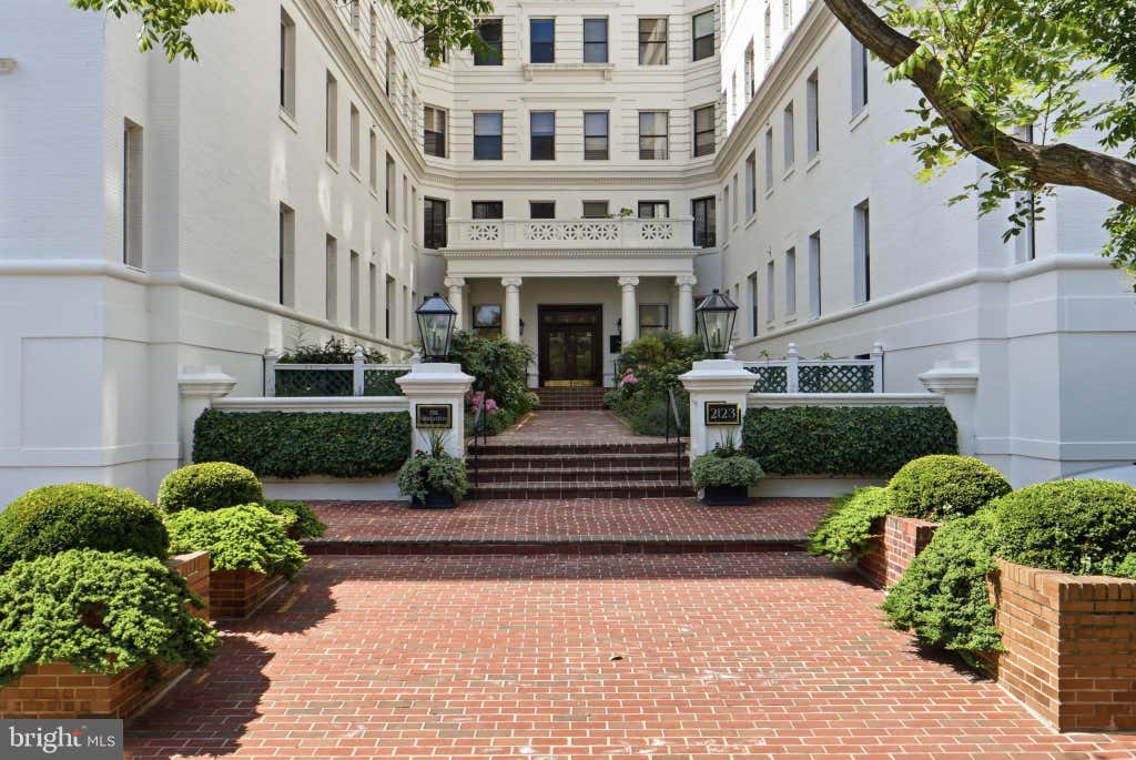 Photo of 2123 California Street NW #A4, WASHINGTON, DC 20008 (MLS # DCDC2264074)