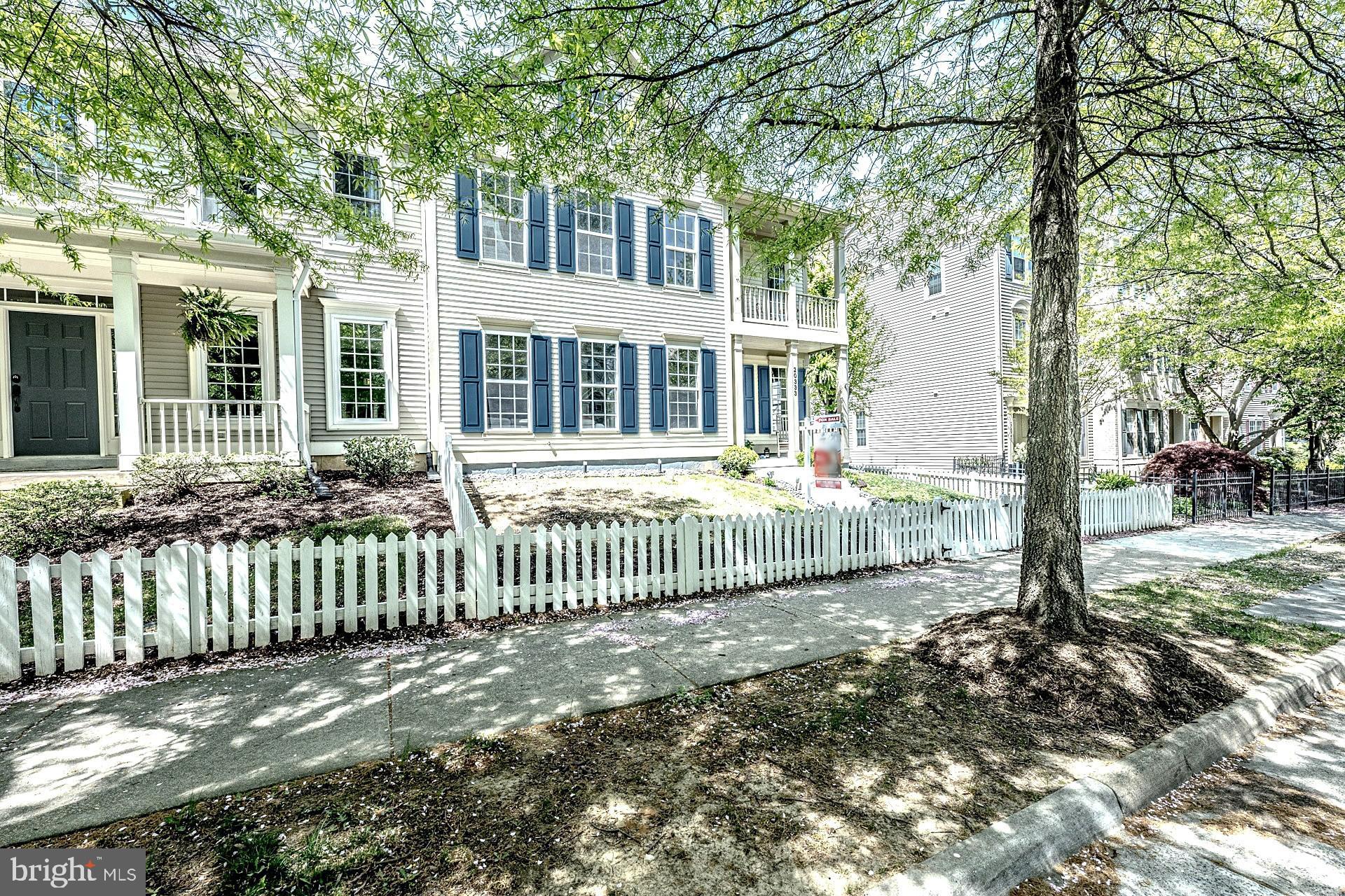 BELMONT GREENE - Residential