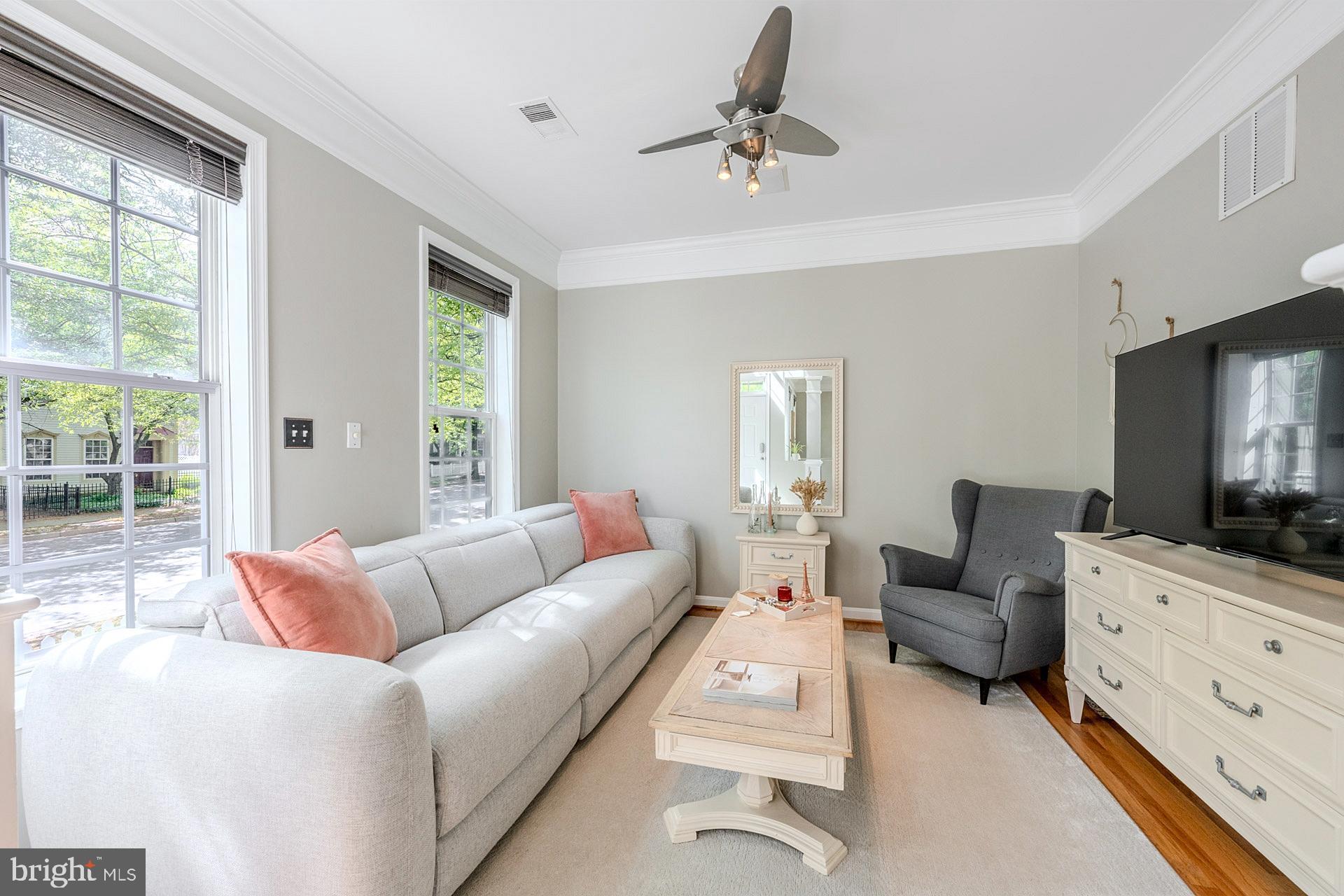 BELMONT GREENE - Residential