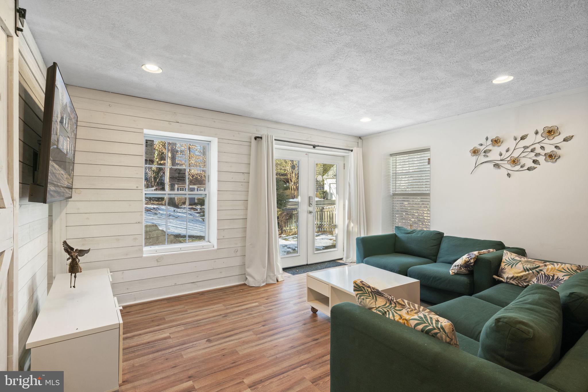 SOUTHLAKE AT MONTCLAIR - Residential