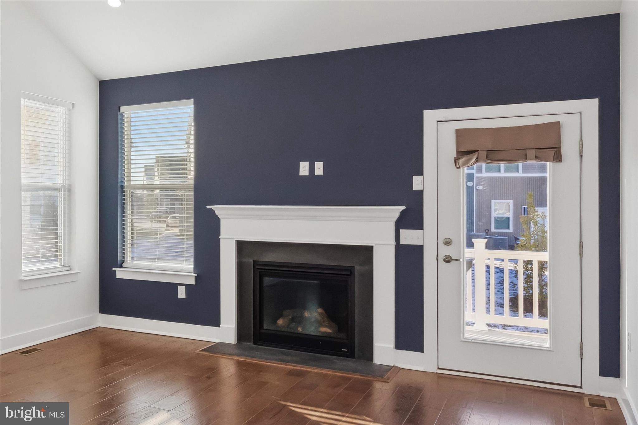 EXTON GROVE - Residential Lease