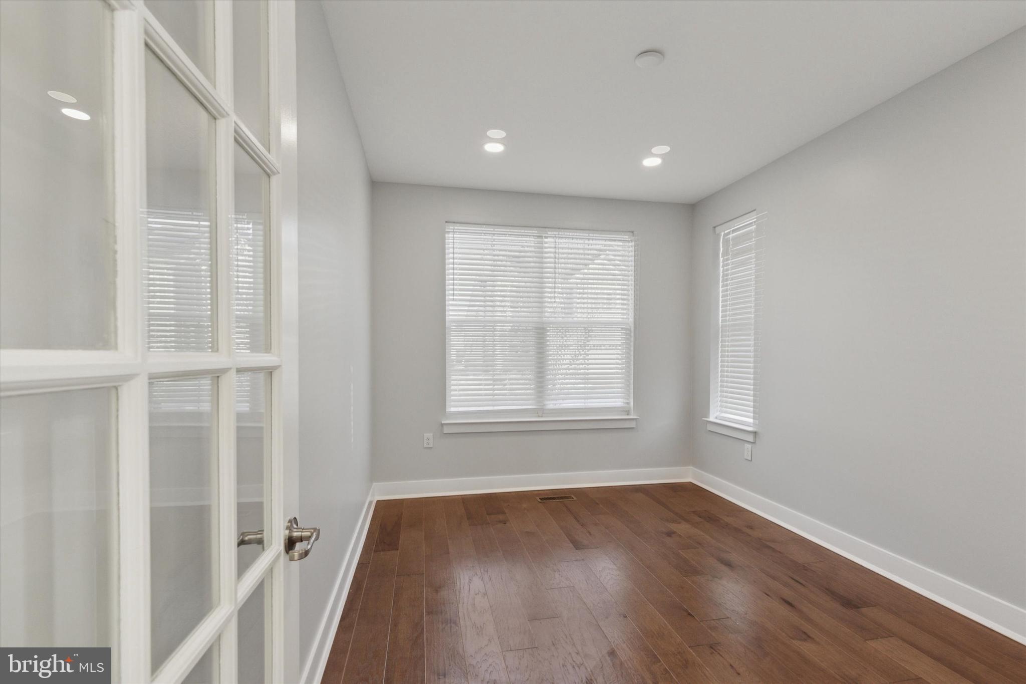 EXTON GROVE - Residential Lease