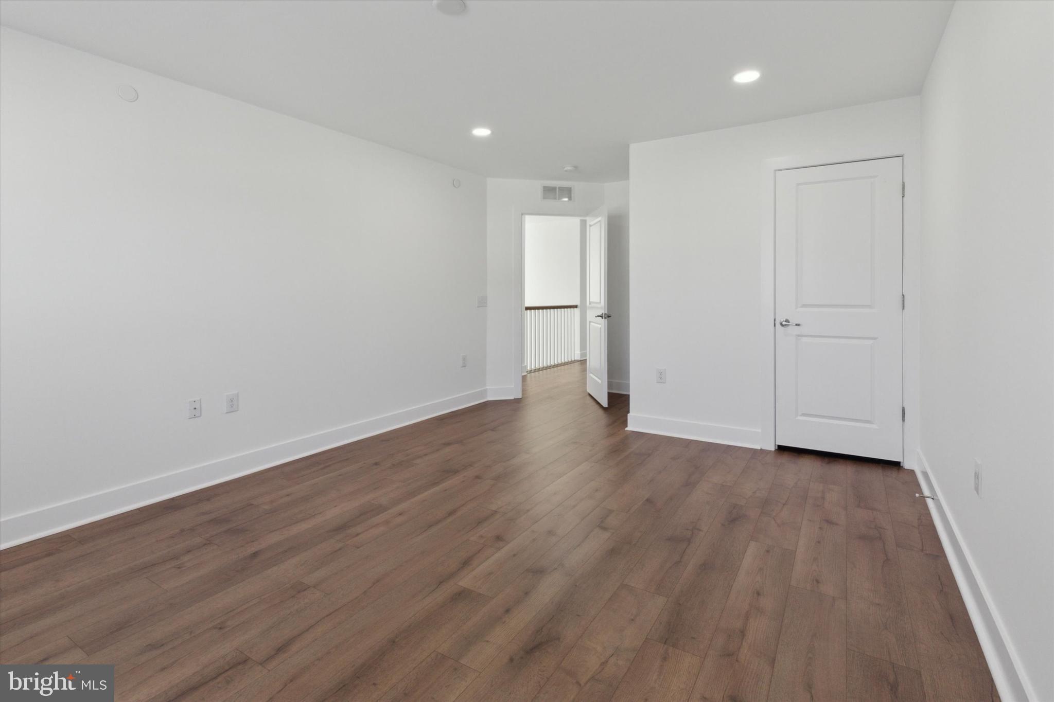 EXTON GROVE - Residential Lease