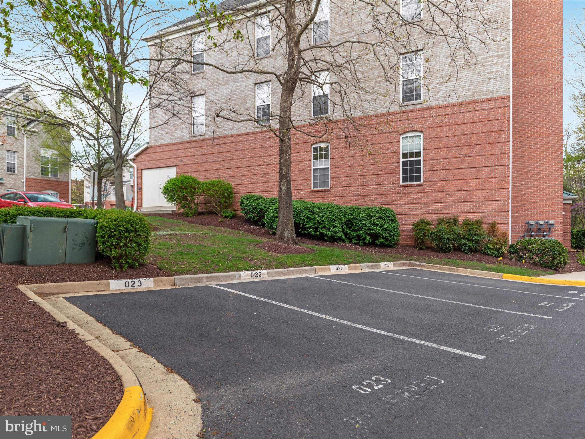 MADISON PARK AT WEST MARKET - Residential