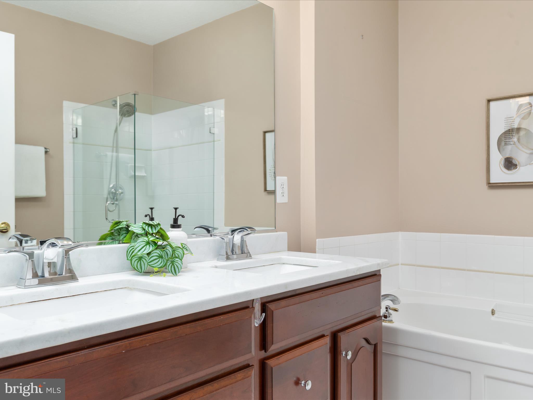 MADISON PARK AT WEST MARKET - Residential