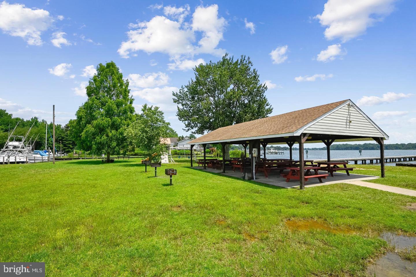 HUNTERS HARBOR - Residential