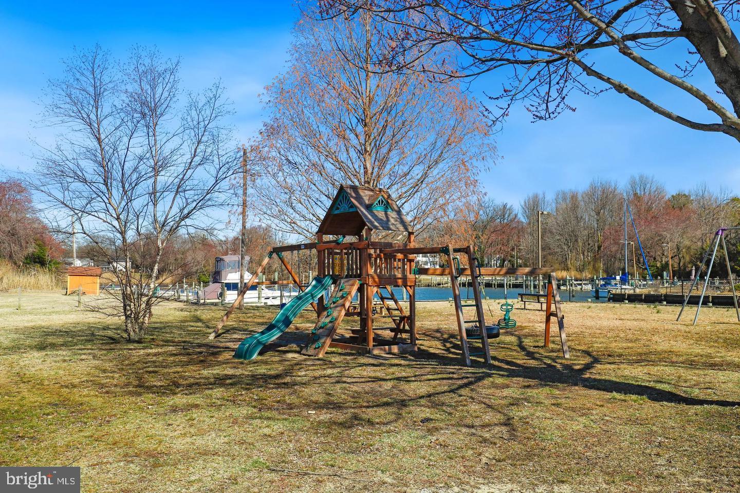 HUNTERS HARBOR - Residential