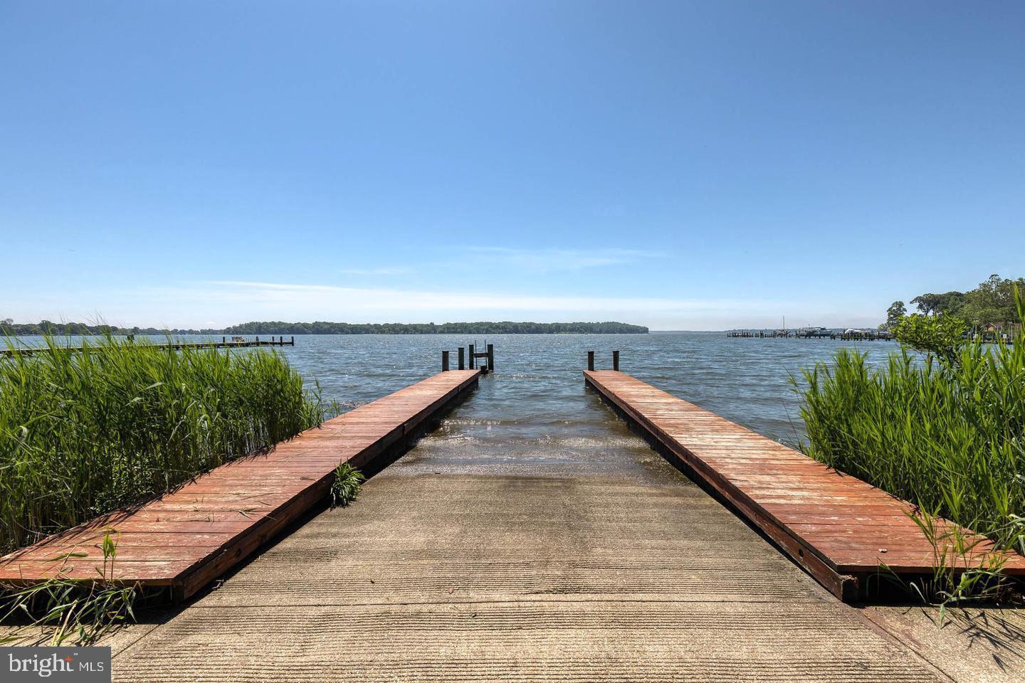 HUNTERS HARBOR - Residential