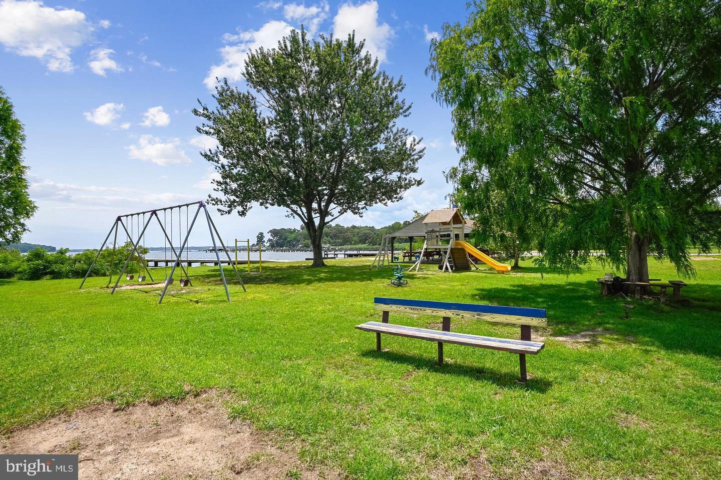 HUNTERS HARBOR - Residential