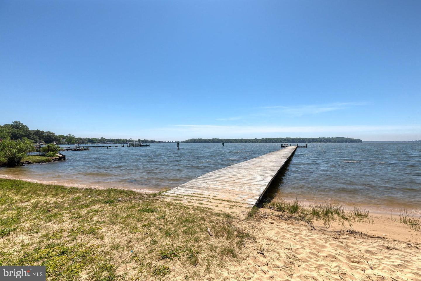 HUNTERS HARBOR - Residential