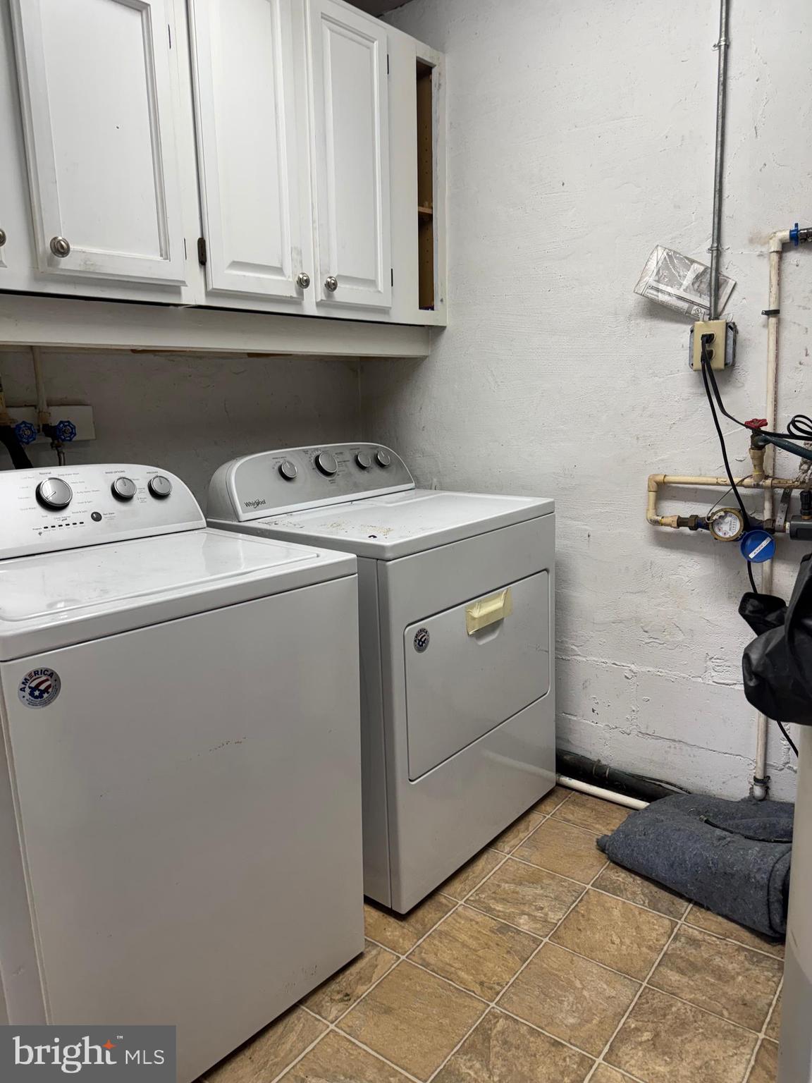 HUNTERS HARBOR - Residential