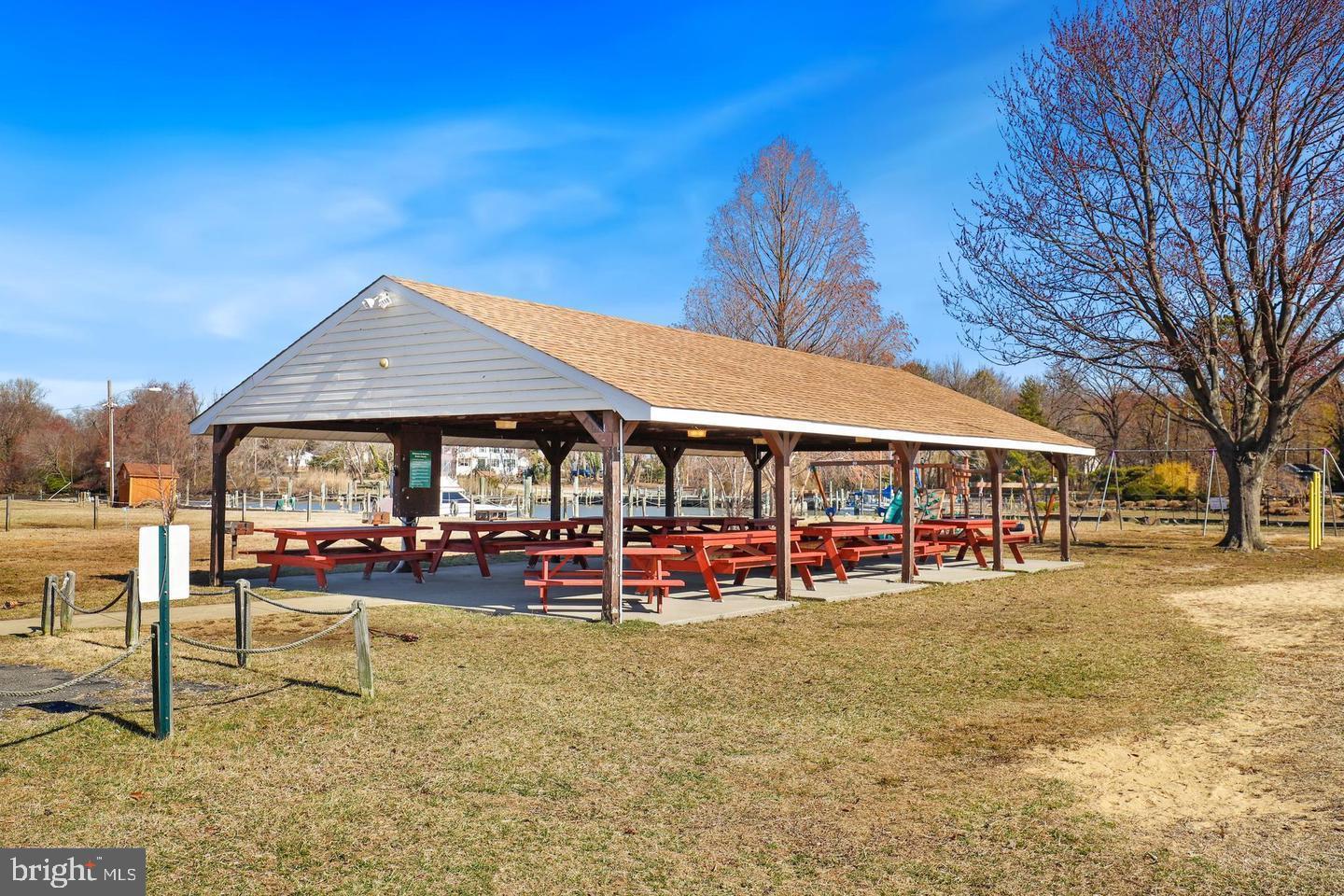 HUNTERS HARBOR - Residential