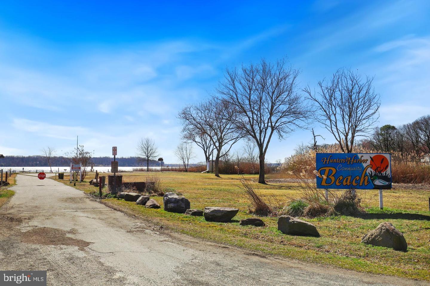 HUNTERS HARBOR - Residential