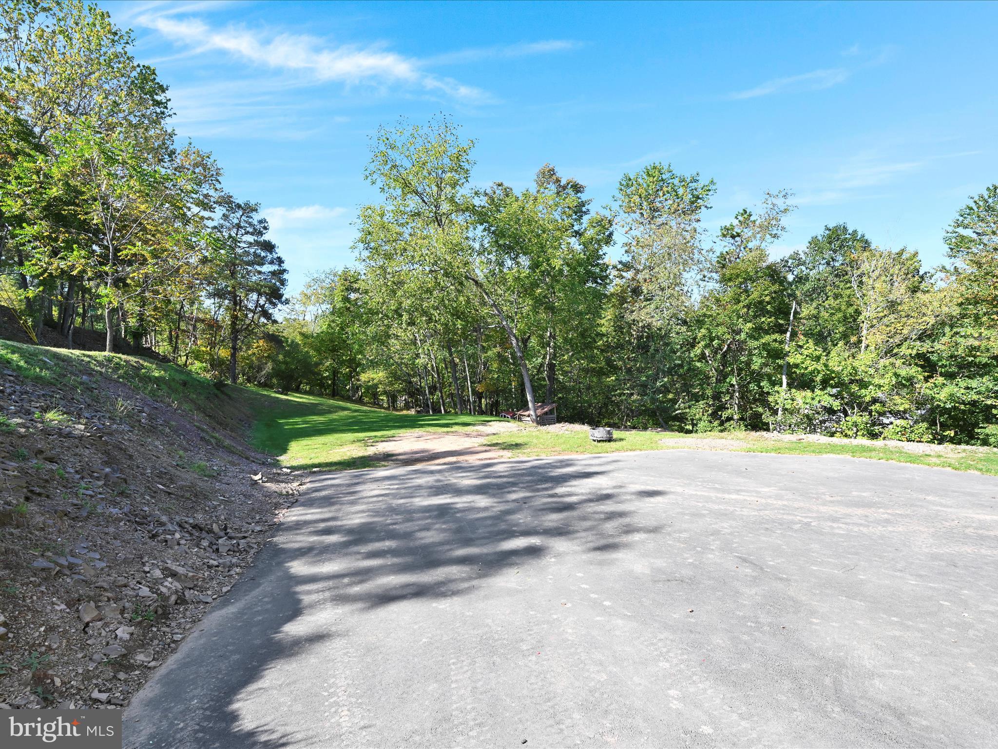 LAKE WYNONAH - Residential