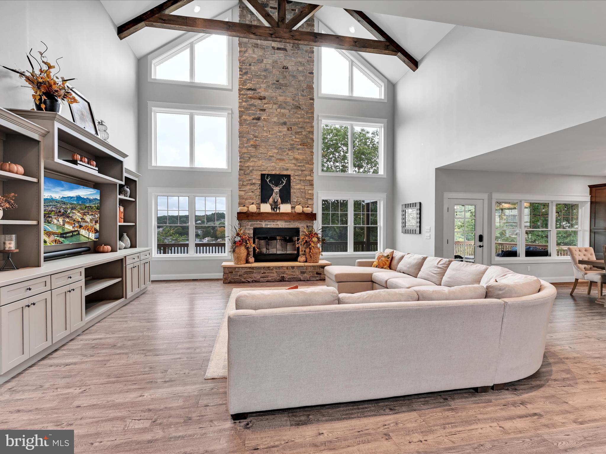 LAKE WYNONAH - Residential