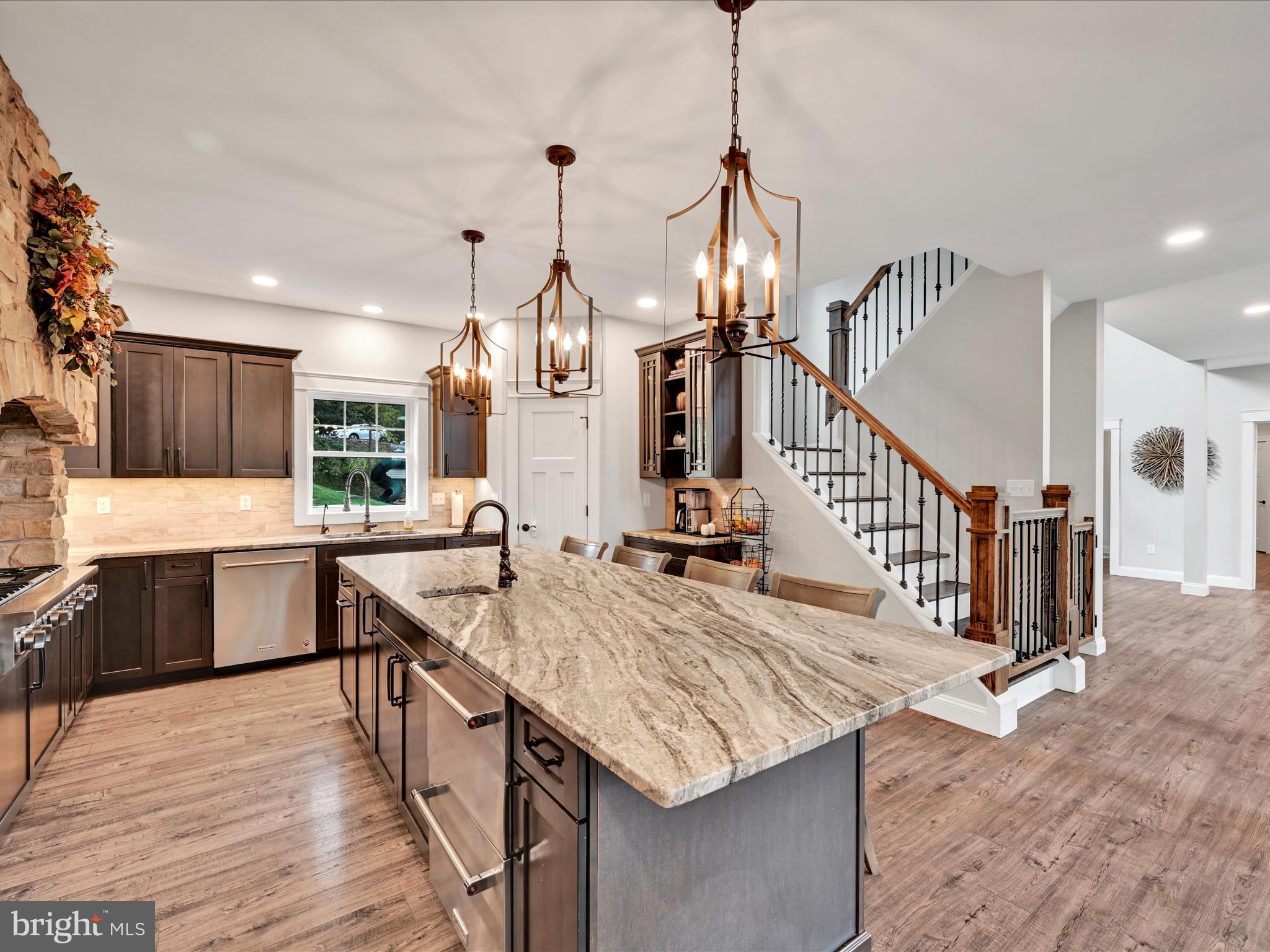 LAKE WYNONAH - Residential