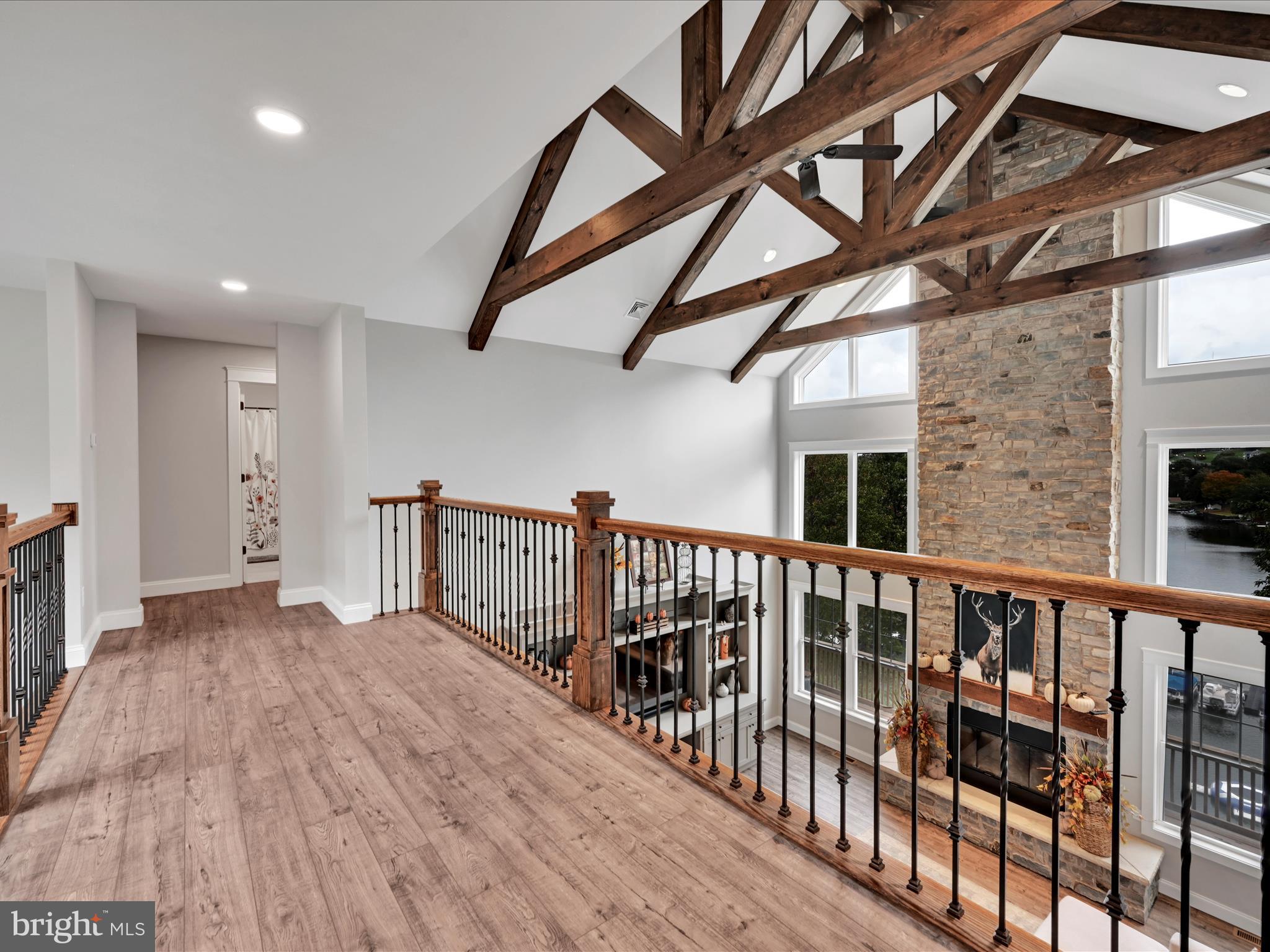 LAKE WYNONAH - Residential