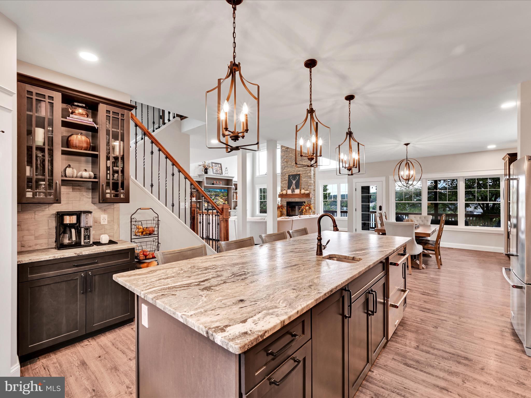 LAKE WYNONAH - Residential