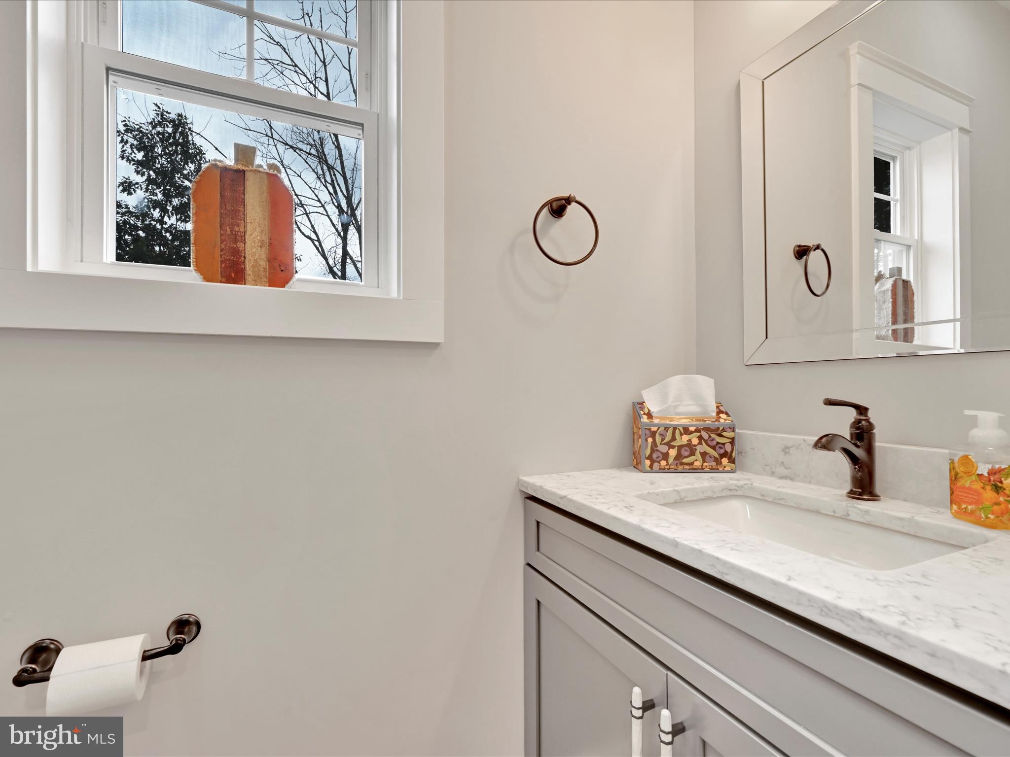 LAKE WYNONAH - Residential