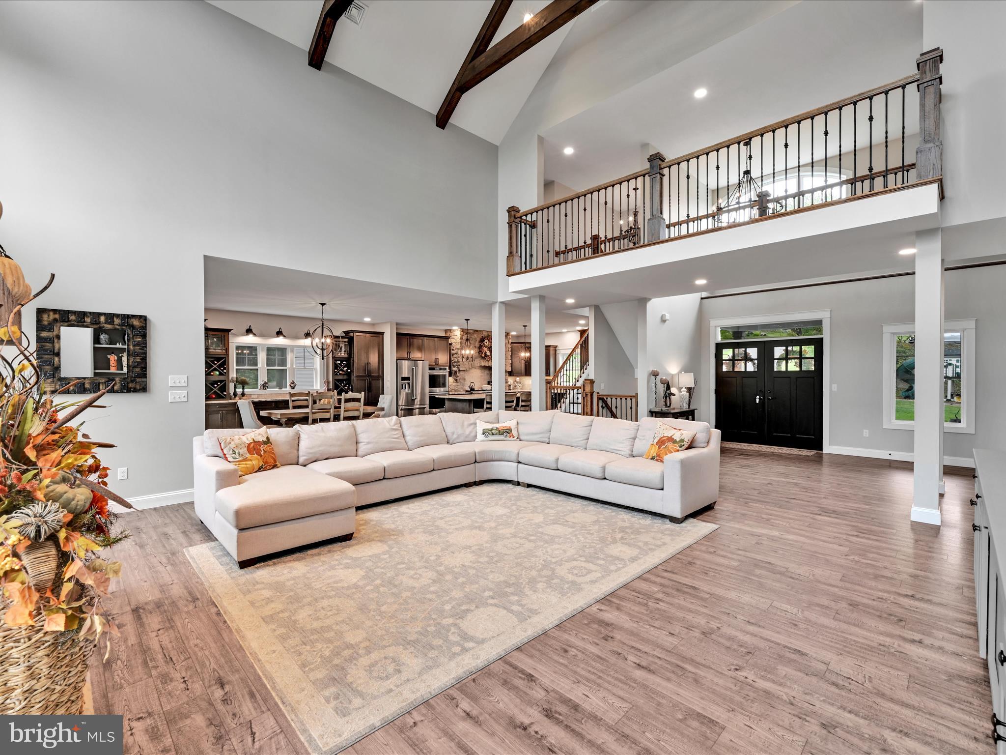 LAKE WYNONAH - Residential