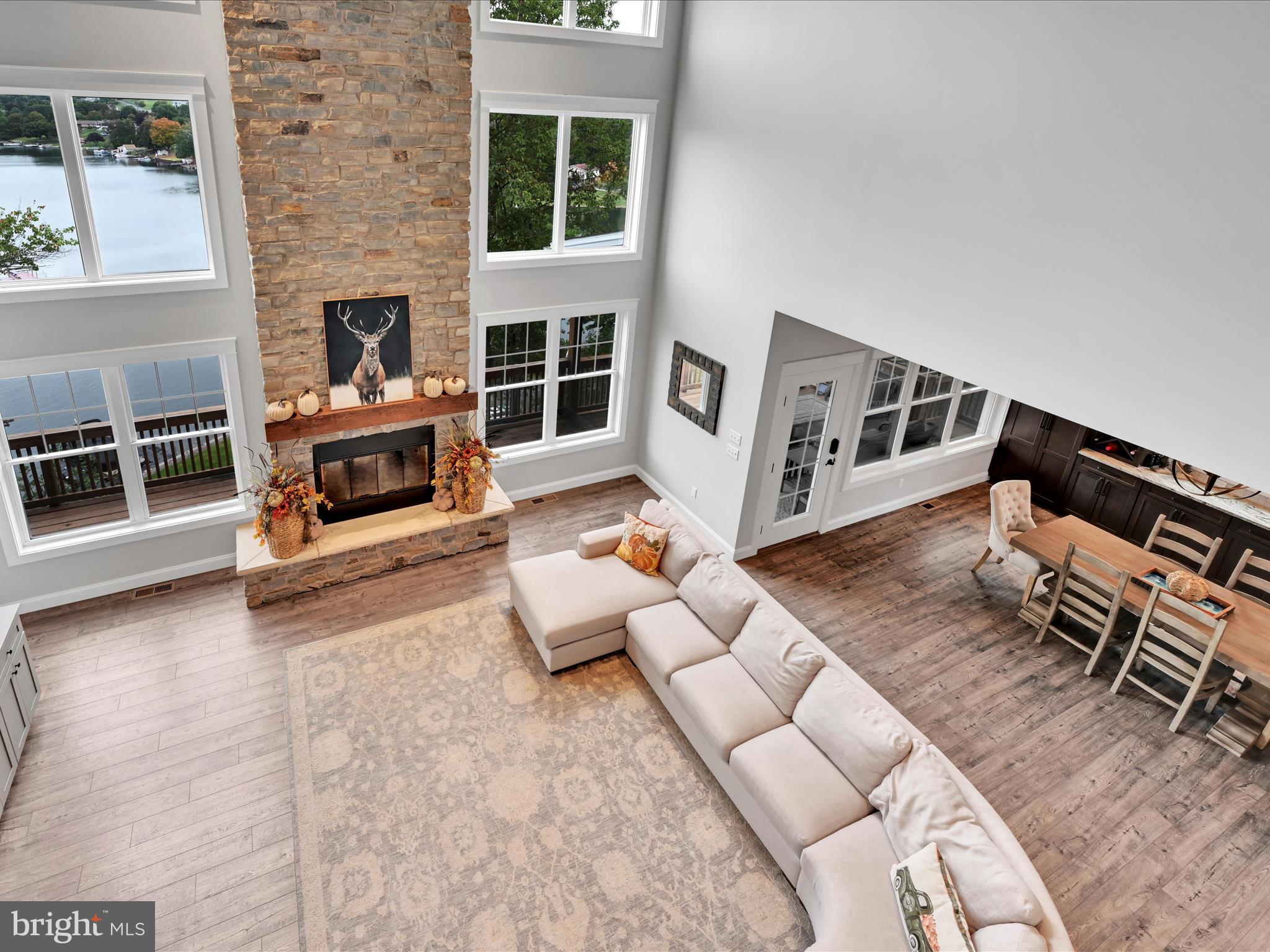 LAKE WYNONAH - Residential