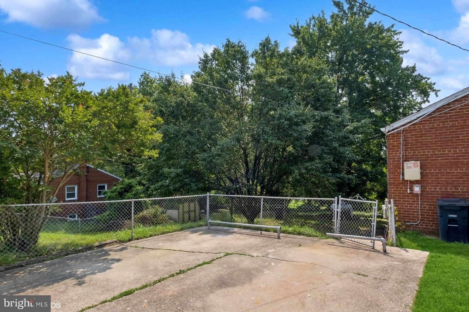 HARTFORD HILLS - Residential