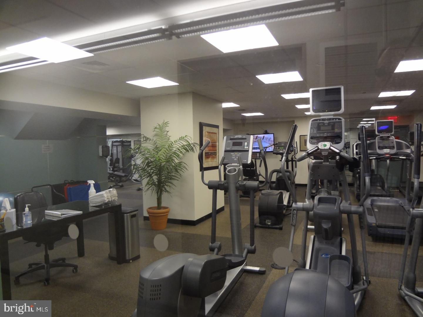 SOCIETY HILL - Residential