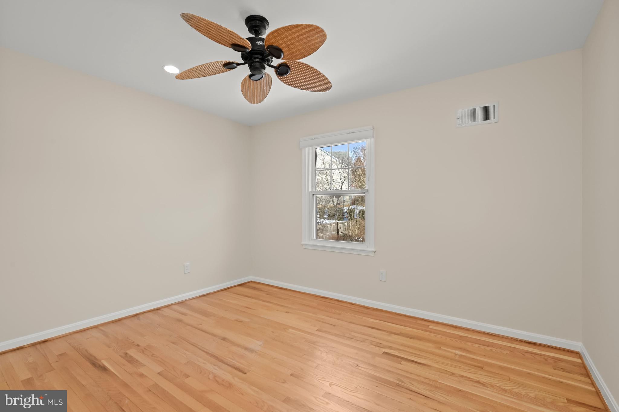 BEDFORDSHIRE - Residential