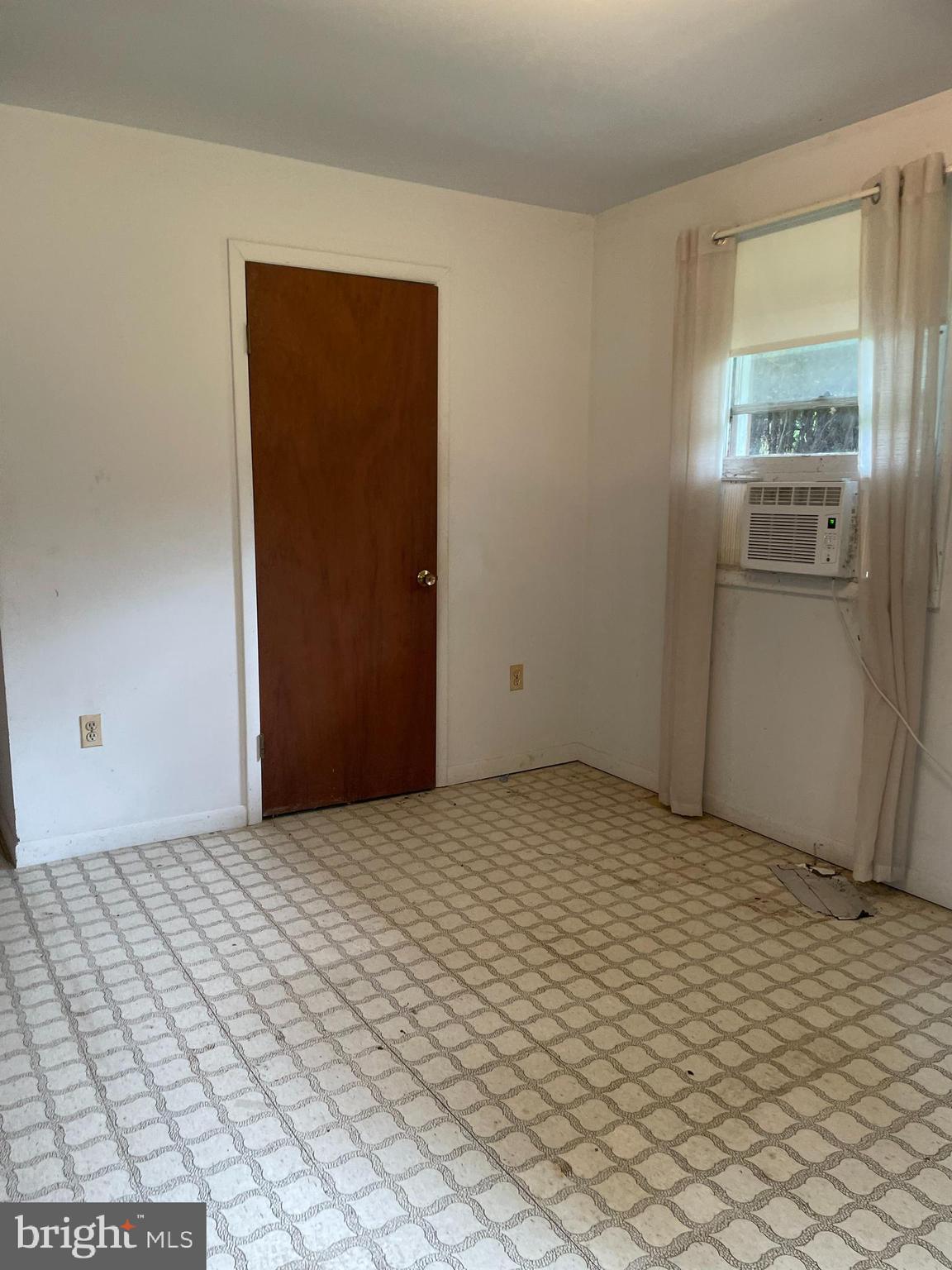 MILL POINT SHORES - Residential