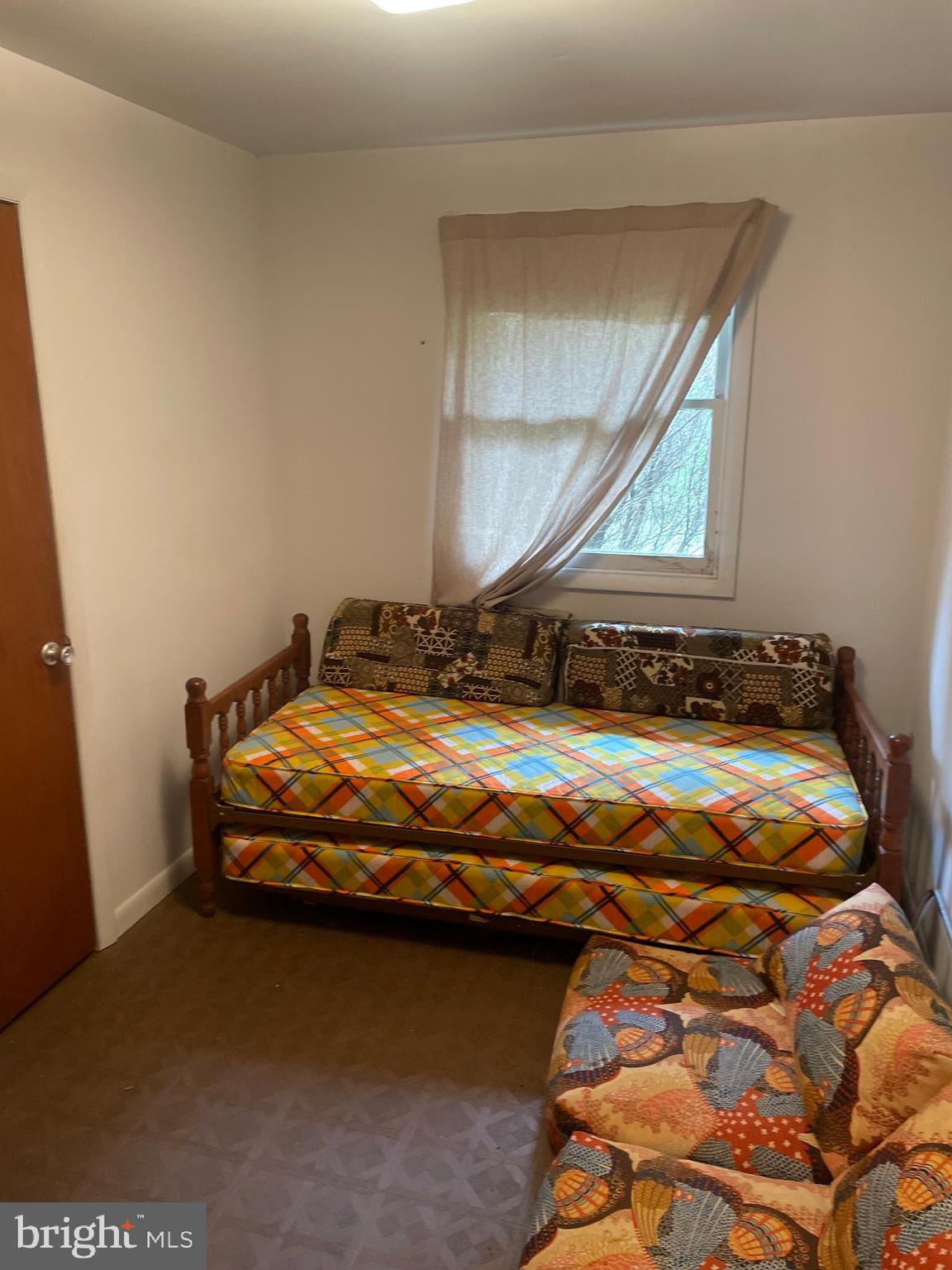 MILL POINT SHORES - Residential