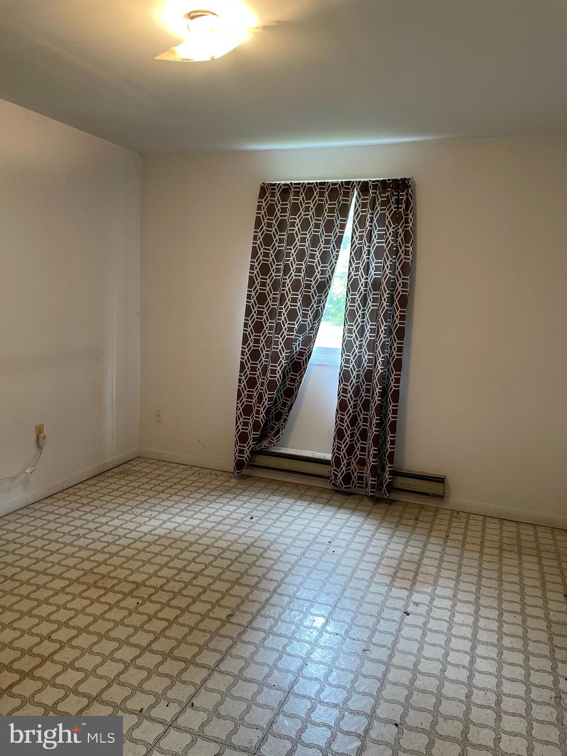 MILL POINT SHORES - Residential