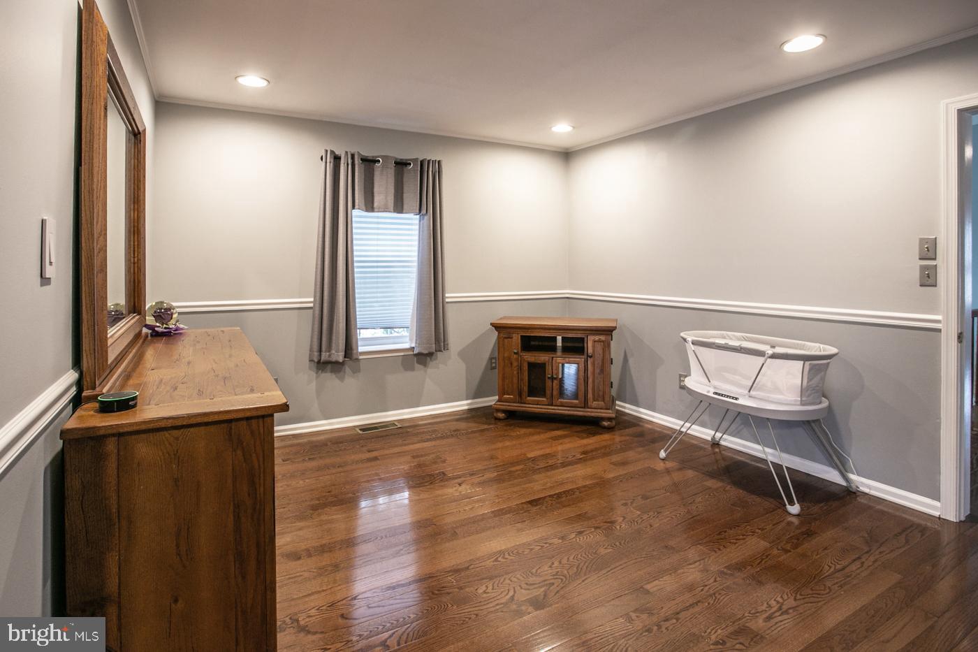 PRESTON COURT - Residential