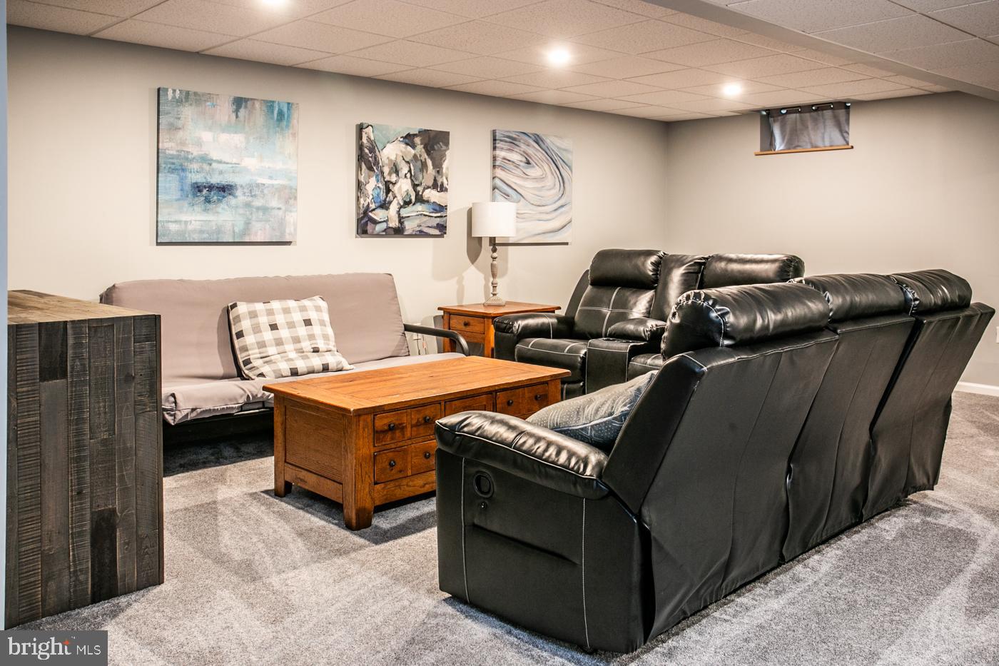 PRESTON COURT - Residential