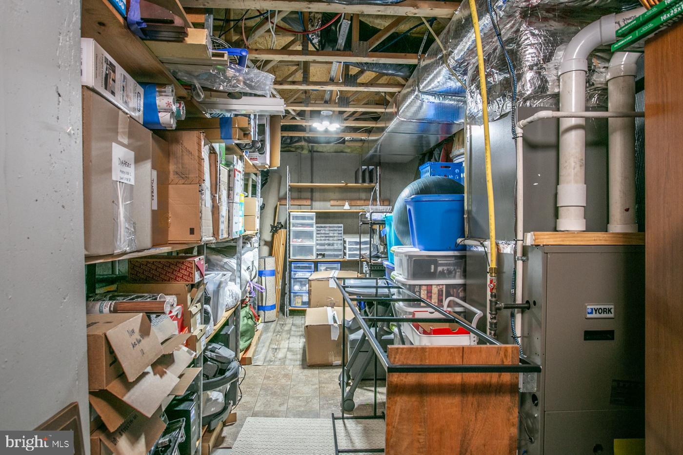 PRESTON COURT - Residential