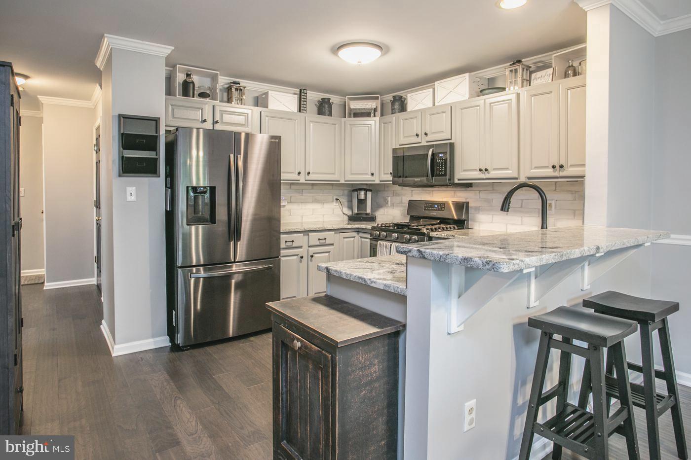 PRESTON COURT - Residential