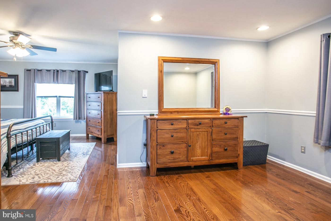 PRESTON COURT - Residential