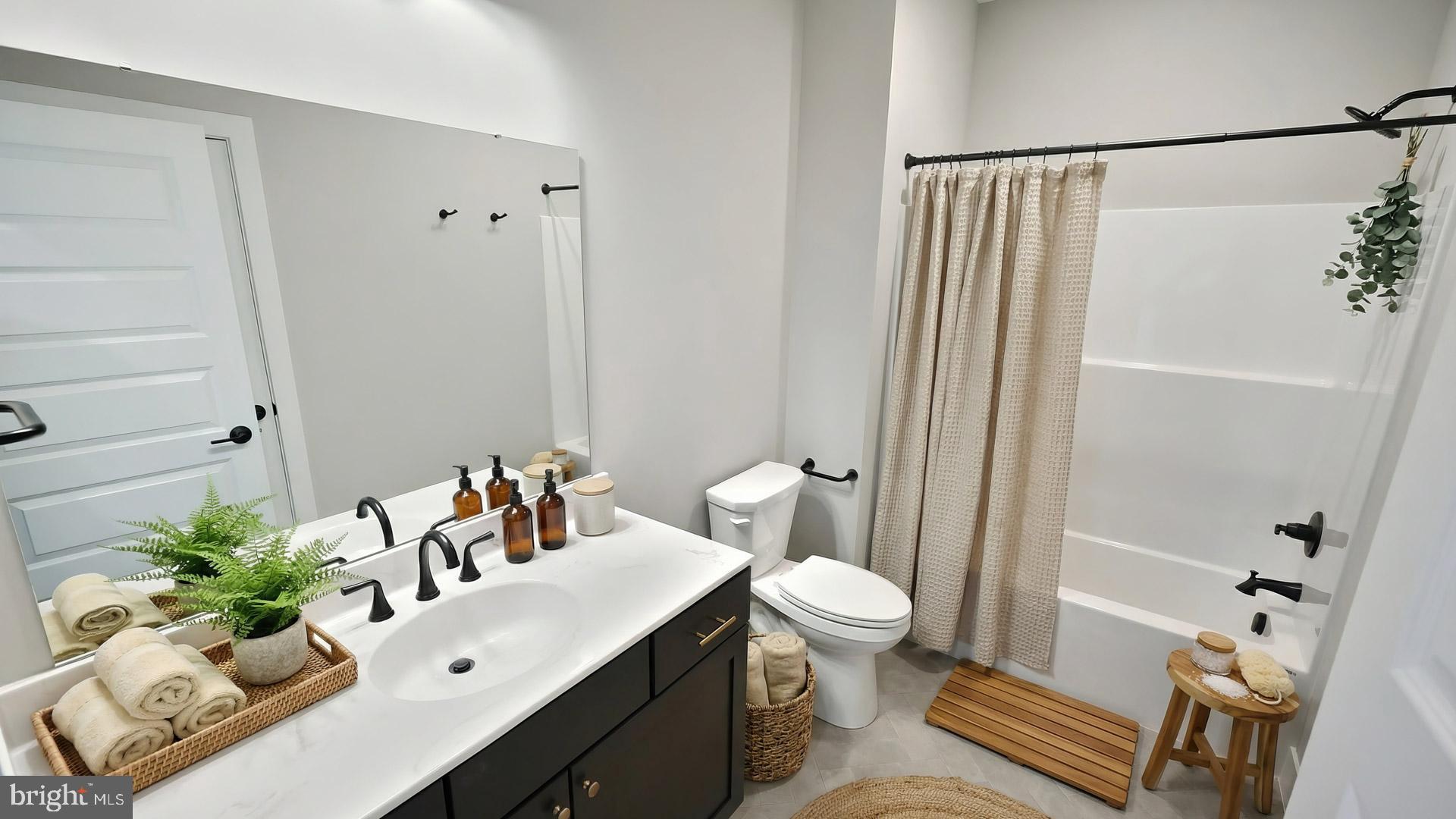 WINDING CREEK - Residential