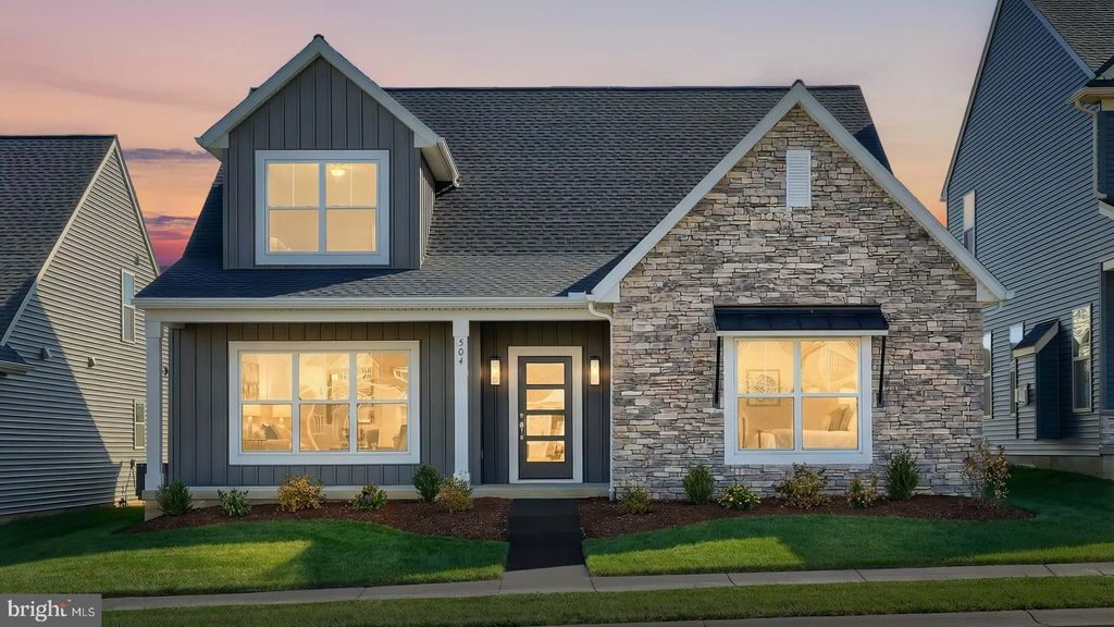 Photo of 504 Hamilton Lane, ANNVILLE, PA 17003 (MLS # PALN2024242)