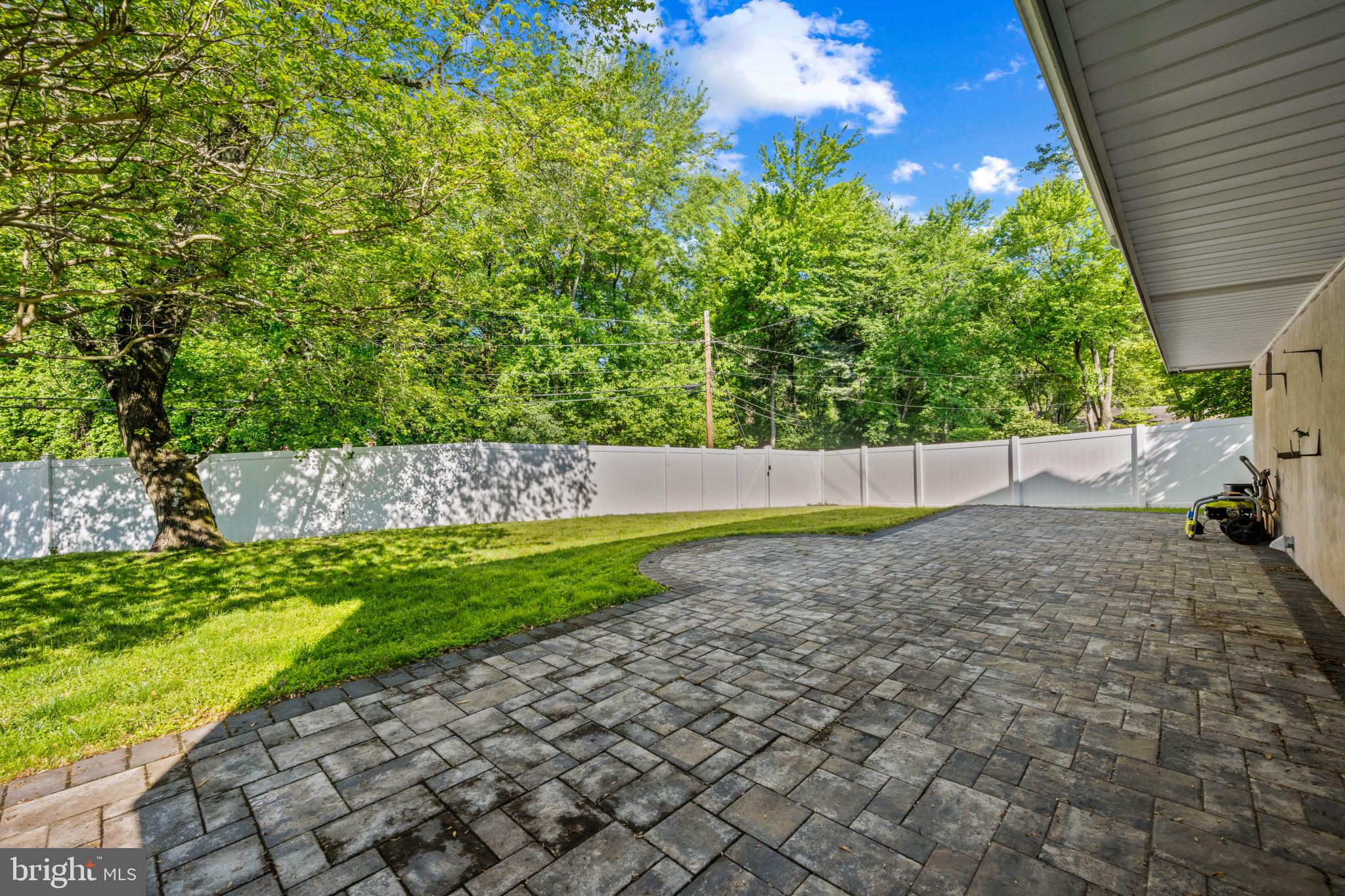 RIPPLING ESTATES - Residential