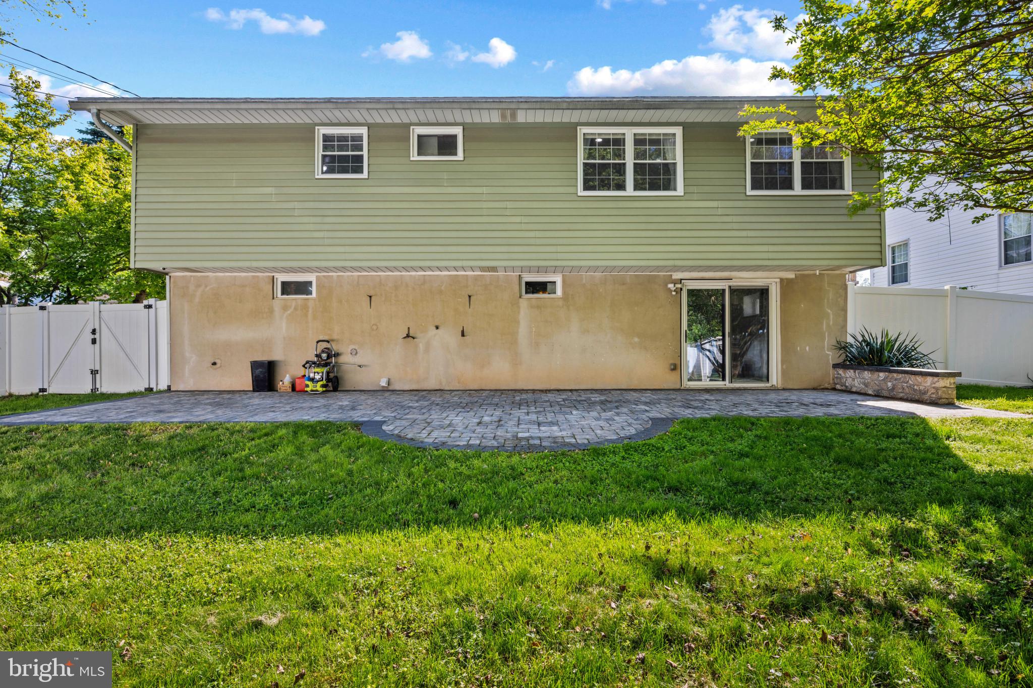 RIPPLING ESTATES - Residential
