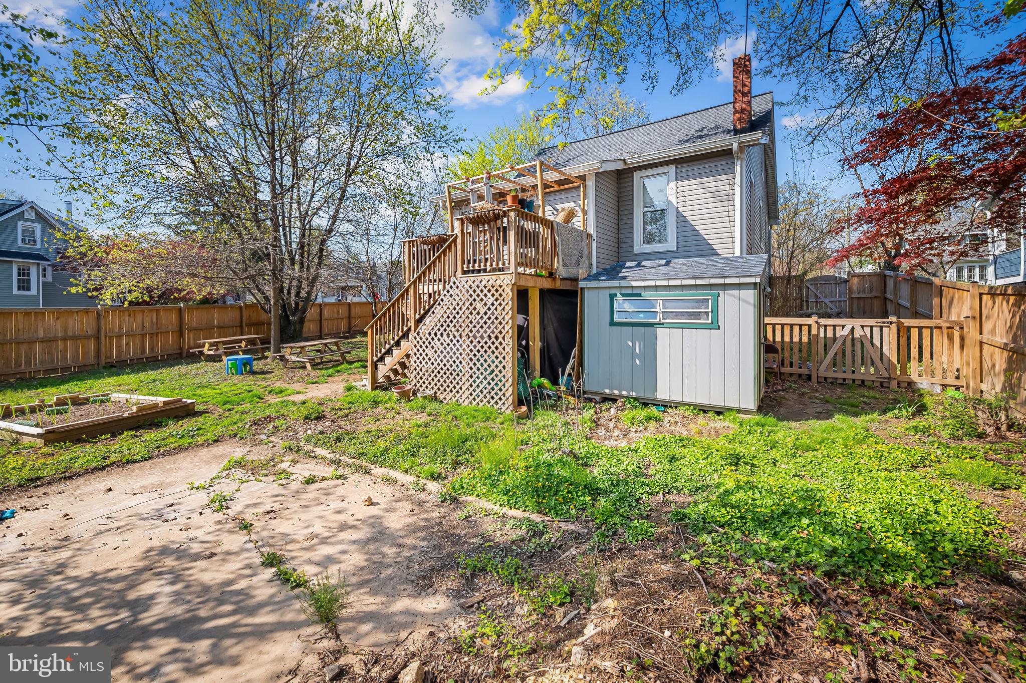 LAKE EVESHAM - Residential Lease